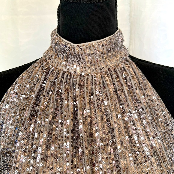 HALOGEN smocked pearl gray sequin high neck women’s holiday top. Size Medium. - Picture 6 of 11